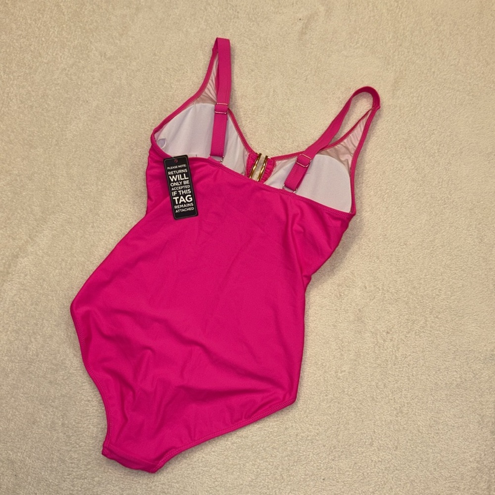 Elegant Pink Women's One-Piece Swimsuit with Gold Hardware - Picture 4 of 4
